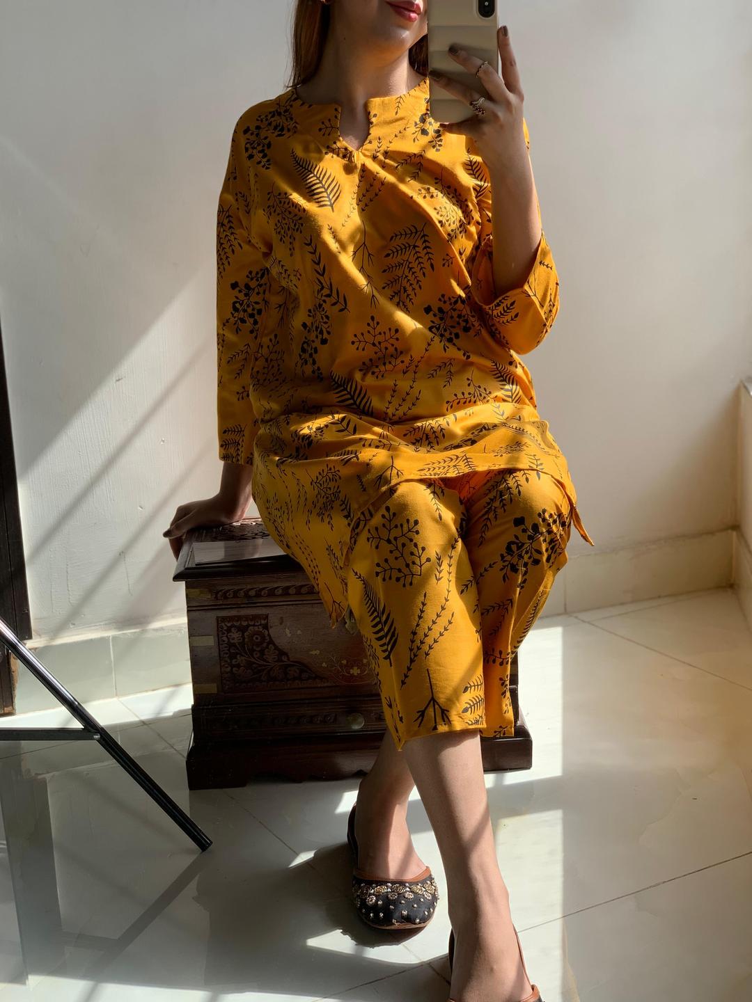 2 Pc Premium Shirt & Trouser Stiched Leaf Design