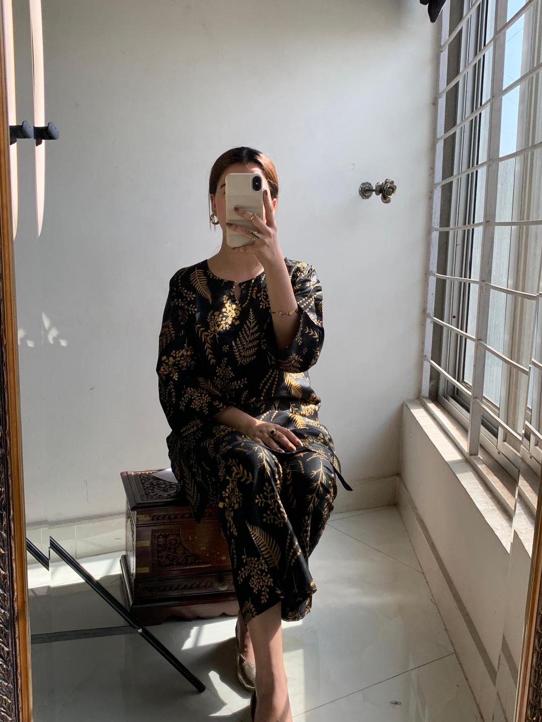 2 Pc Premium Shirt & Trouser Stiched Leaf Design